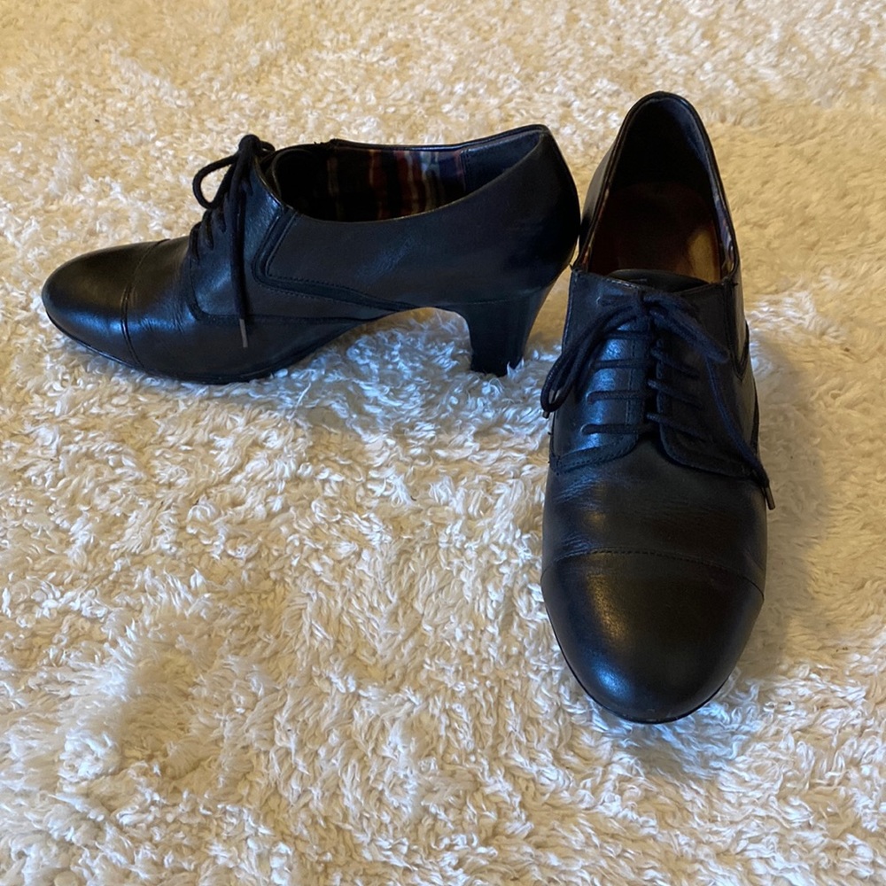 Abeo oxfords